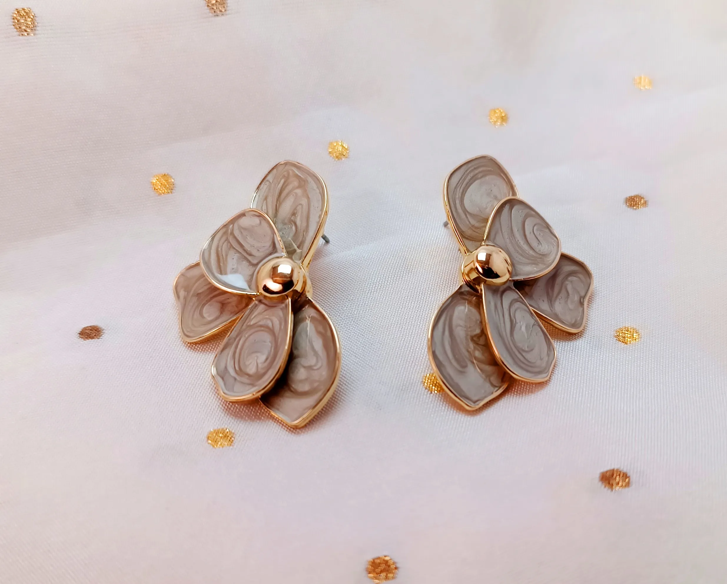 Golden Marble Petal Floral Stud Earrings